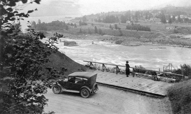 A photo taken just before the Cascades were silenced. 193?, photo author unknown. 